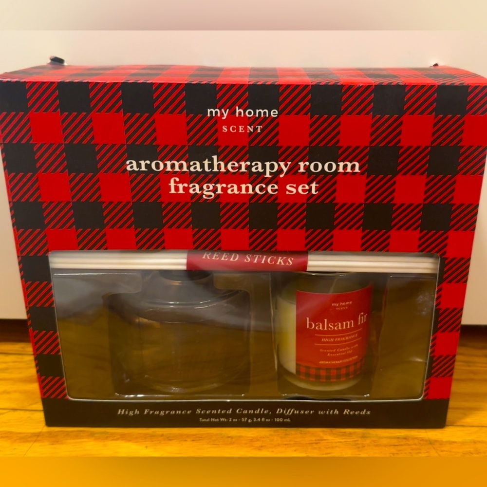 Fragrance Set With Diffuser, Candle and Reed Sticks.